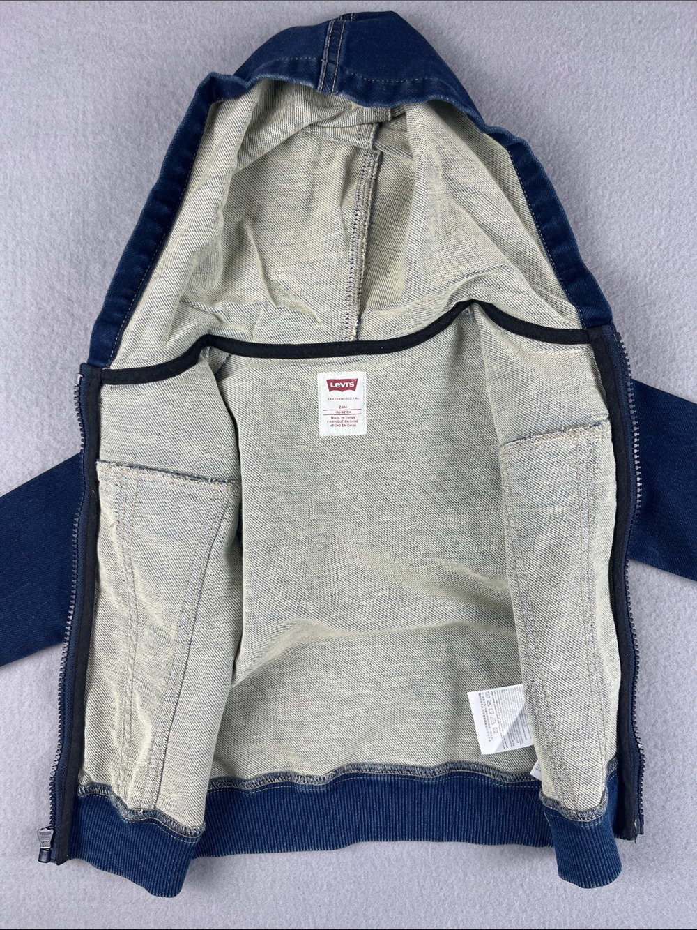 Levi's Baby Hooded Denim Jacket - Dark Blue NWT
Size: 24 months - Picture 6 of 6